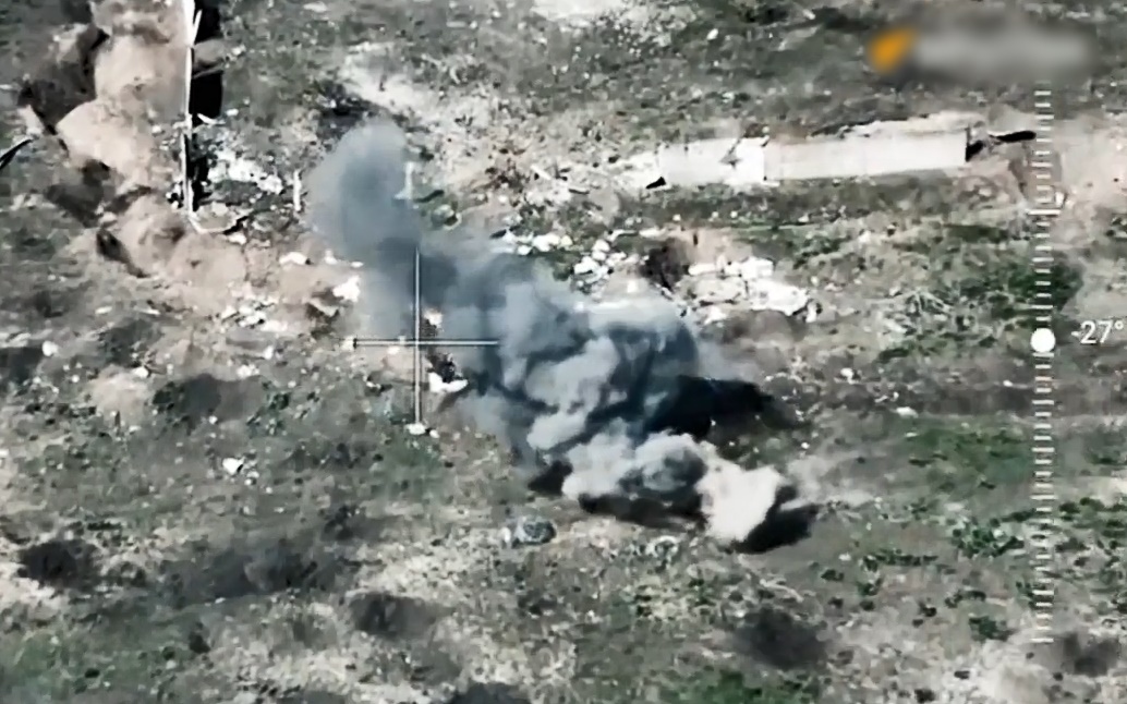 UAV Nga luồn vào chiến hào lính Ukraine ở Donetsk và phát nổ mạnh